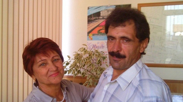 Пенсионеры Западного округа танцуют вальс.