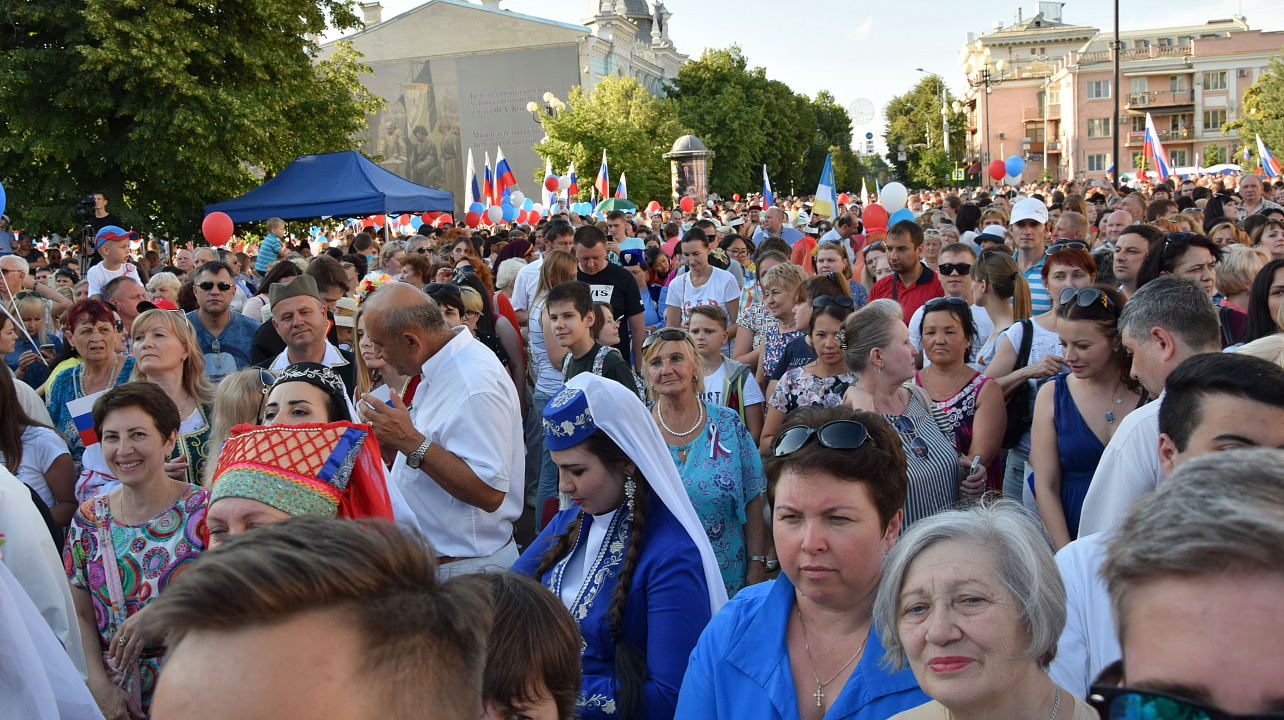 Национально-культурные объединения приняли участие в праздновании Дня России (13).JPG
