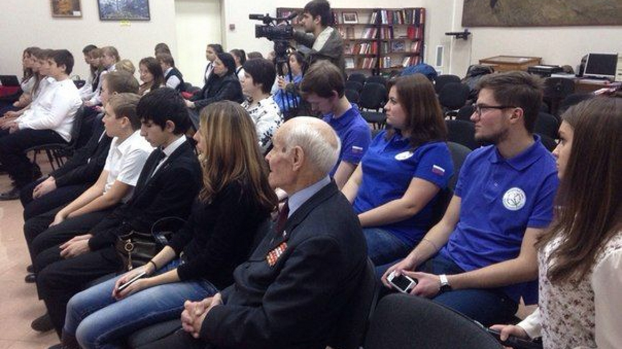 Двадцати юным прикубанцам вручили паспорта граждан России