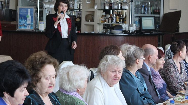 Глава Центрального округа Елена Малова поздравила общественников с наступающим Международным женским днем