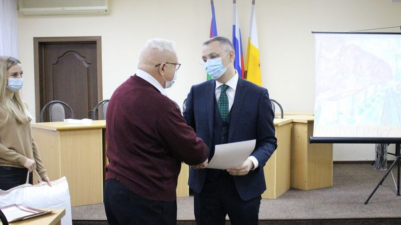 Сегодня в администрации Центрального округа чествовали победителей конкурса рисунков