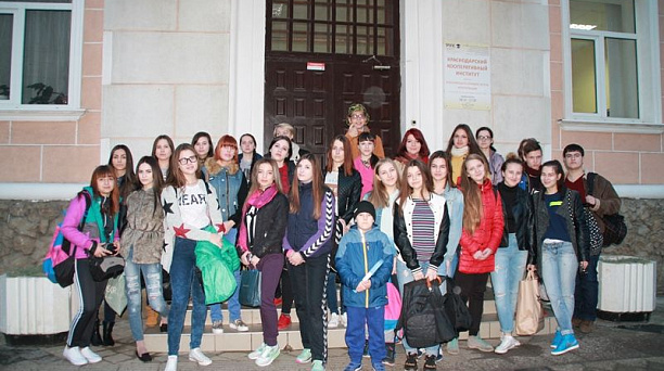 Студенты Краснодарского кооперативного института побывали с экскурсией в городе воинской славы