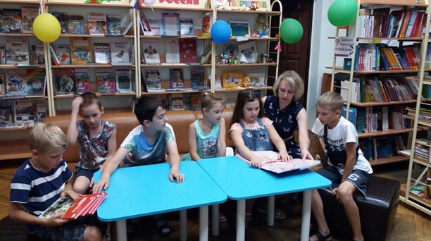 Юных читателей  библиотеки Н.А. Некрасова  познакомили с творчеством писателя –фронтовика