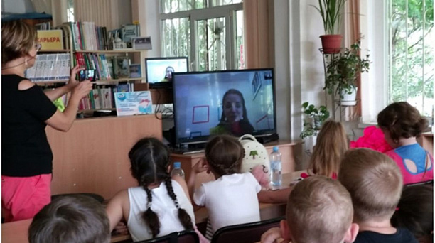 В Западном округе заработали летние  развлекательные площадки для детей