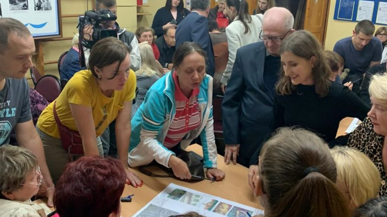 С жителями краснодарского микрорайона Гидростроителей обсудили проект благоустройства Николаевского бульвара