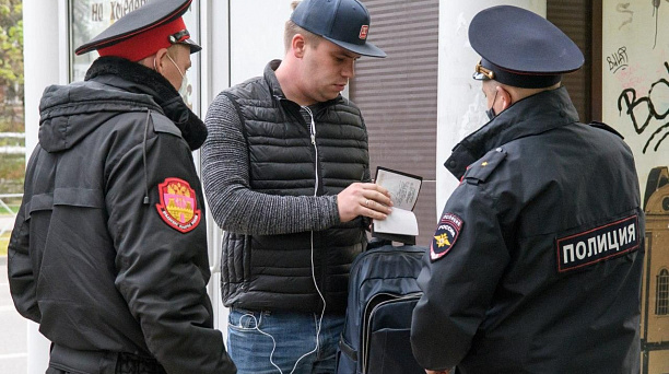 На городских маршрутах Краснодара 28 апреля работают 134 мобильные группы самоконтроля