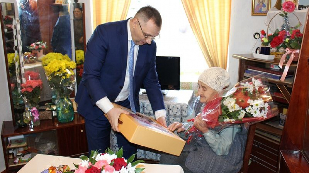 Труженице тыла Евдокии Константиновне Анохиной исполнилось 100 лет