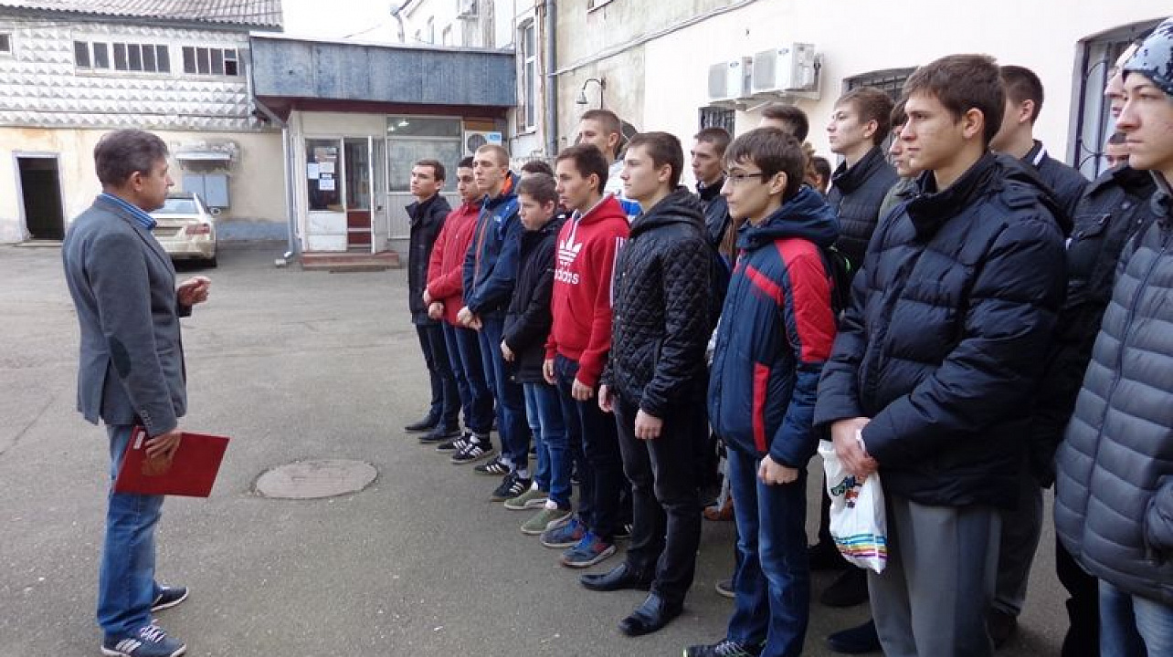 Очередная встреча сотрудников военного комиссариата прошла со учащимися лицея № 90