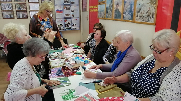 В помещении территориального центра № 27 прошел мастер-класс по квилтингу