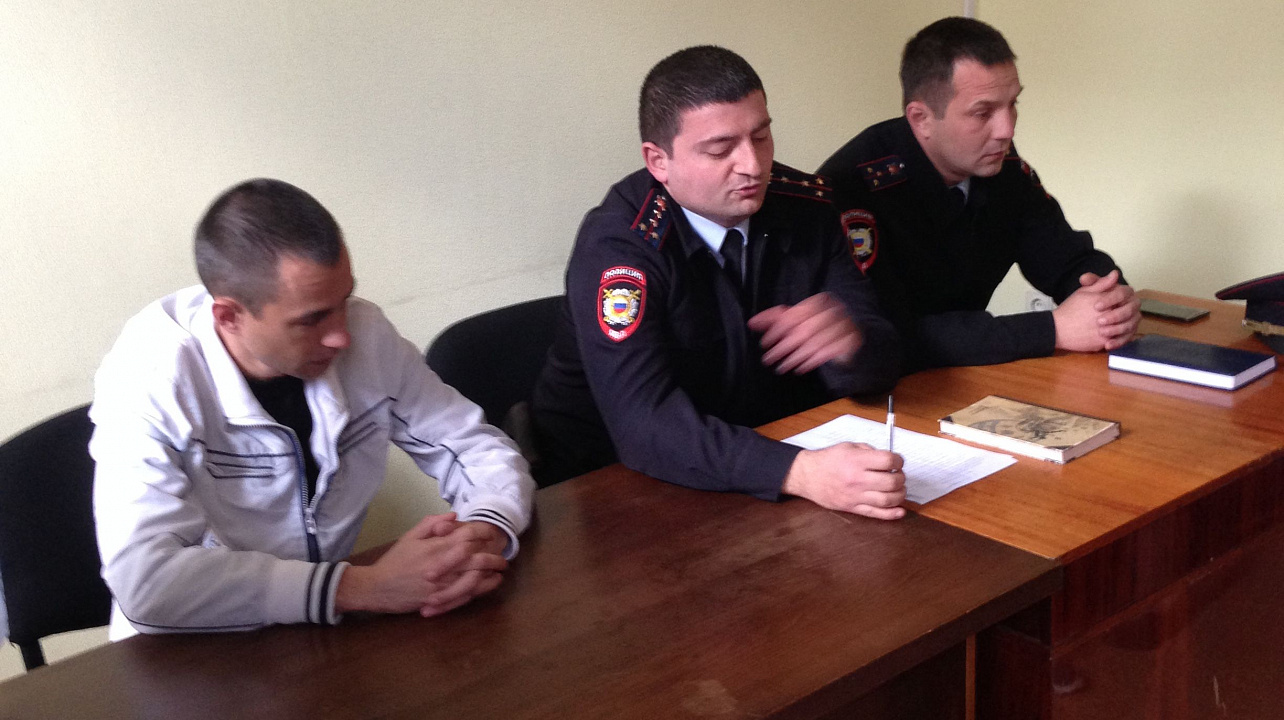 Сотрудники полиции наладили диалог с общественниками Славянского микрорайона