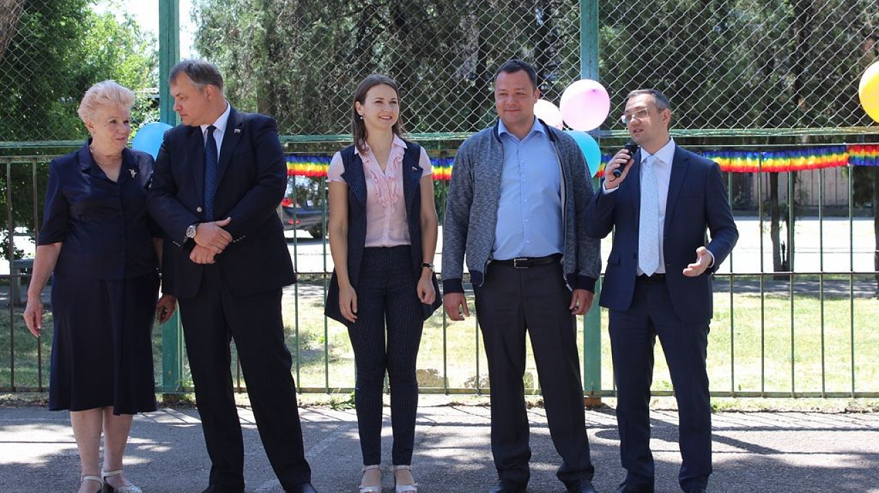 Детство – это смех и радость