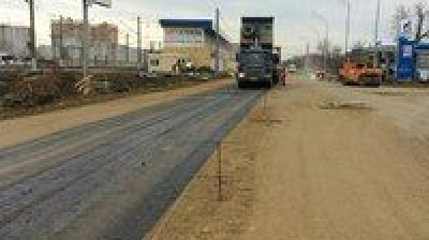 На ул. Новороссийской в Краснодаре возобновлены работы по асфальтировке проезжей части