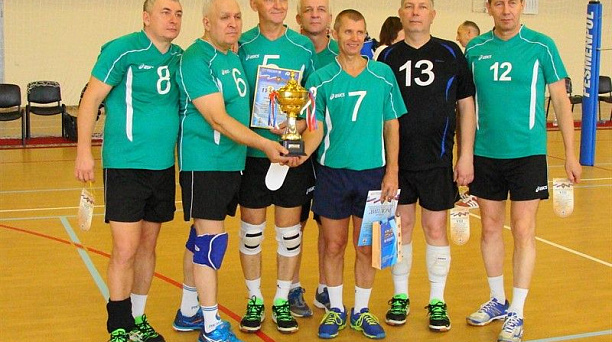 Краснодарские ветераны ФСБ приняли участие в турнире по волейболу, проходившем в Анапе