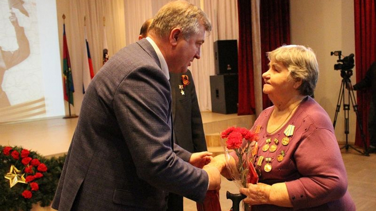 В Центральном округе прошел торжественный прием блокадников и освободителей Ленинграда