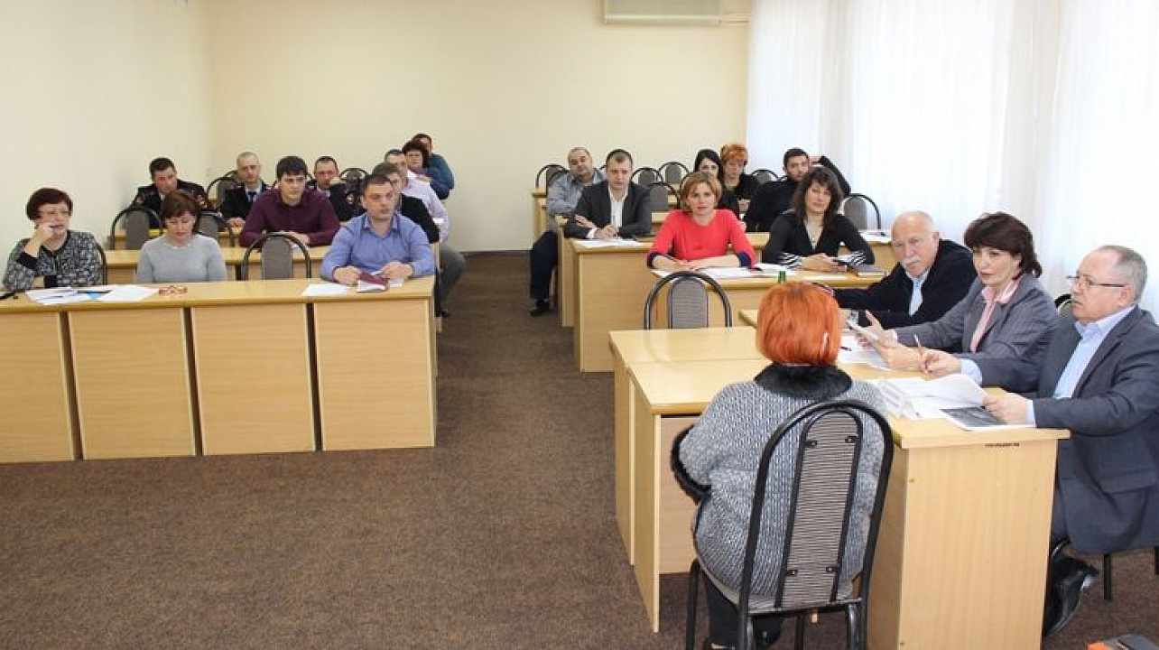 Глава администрации Центрального округа Елена Малова провела прием руководителей органов ТОС