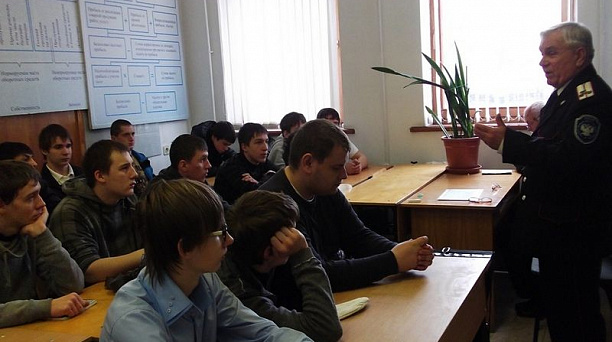 И в памяти хранить мы будем вечно подвиг их