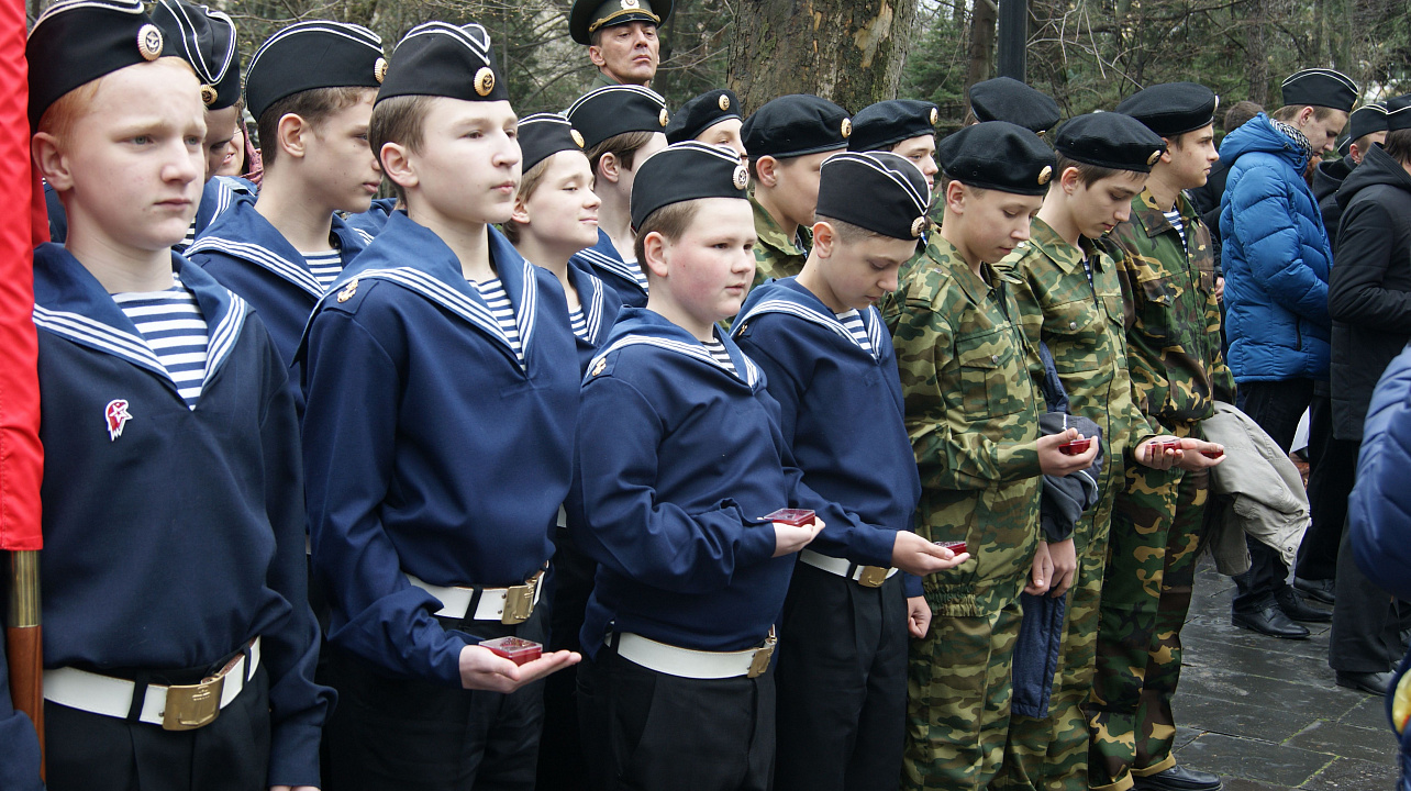 Воспитанники детского морского центра Западного округа вступили в ряды юноармейцев