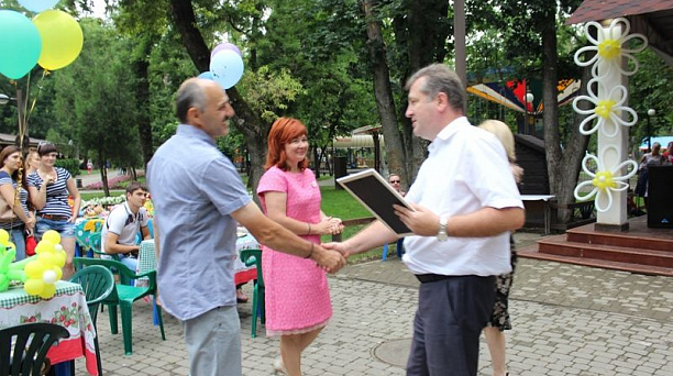 Центральный округ открыл череду праздников, посвященных Дню семьи, любви и верности