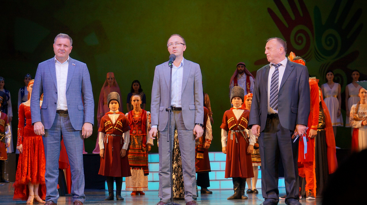 Центр национальных культур принял участие в мероприятиях, приуроченных ко Дню России (22).jpg