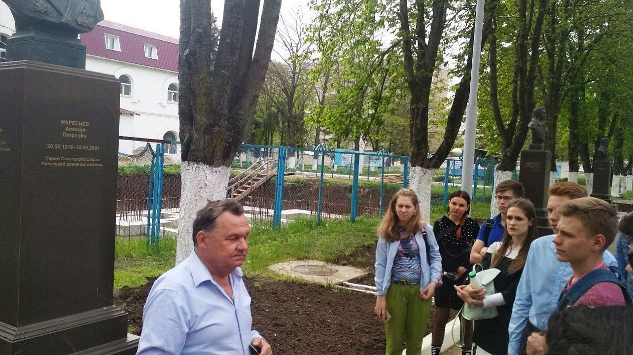 Молодёжный совет Прикубанского округа побывал с экскурсией в Краснодарском лётном училище