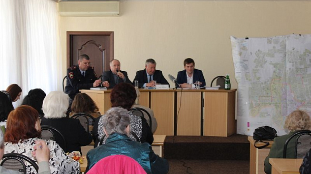 Жителям Центрального округа рассказали о ремонте дорог на 2017 год