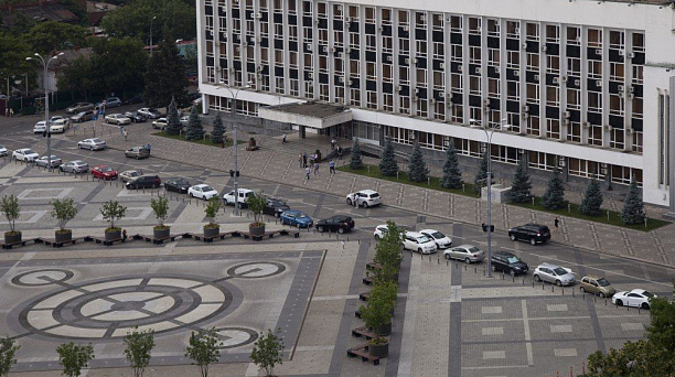 Депутаты городской Думы Краснодара переименовали Театральную площадь в Главную городскую