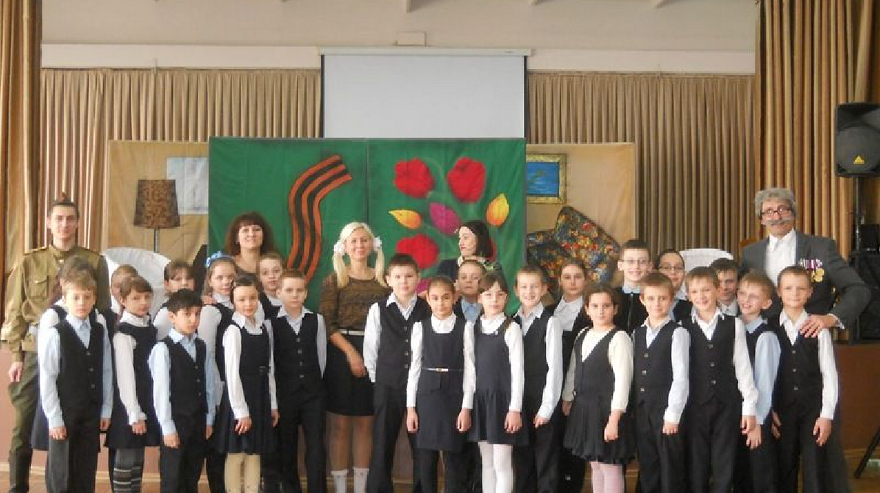 В школе № 89 прошел патриотический спектакль