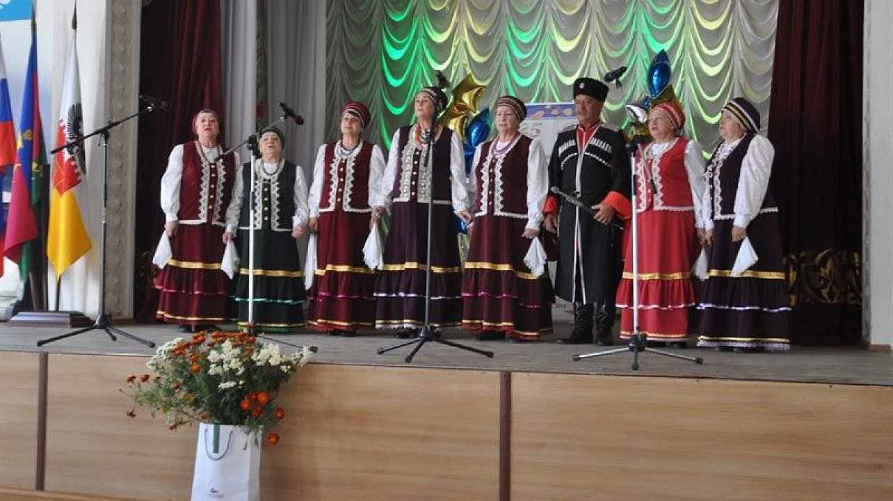 В Краснодаре прошел конкурс вокальных коллективов, посвященный 100-летию ВЛКСМ.jpg