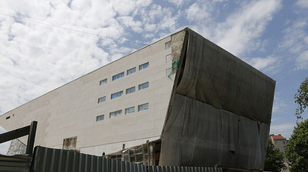 Администрация Краснодара добилась расторжения контракта с подрядчиком по ремонту кинотеатра «Аврора»