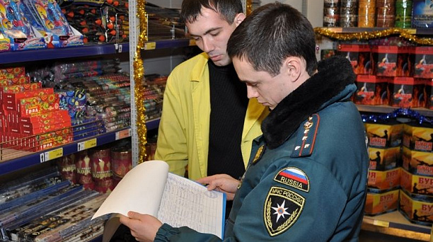 Служба пожарного надзора Западного округа призывает быть осторожнее с огнем