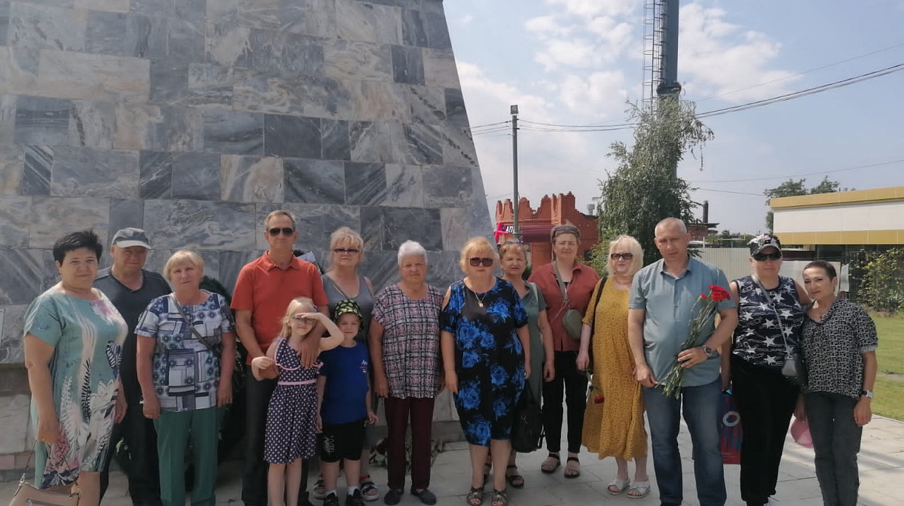 Сегодня на всей территории Прикубанского округа прошли памятно-мемориальные мероприятия, приуроченные ко Дню памяти и скорби. 