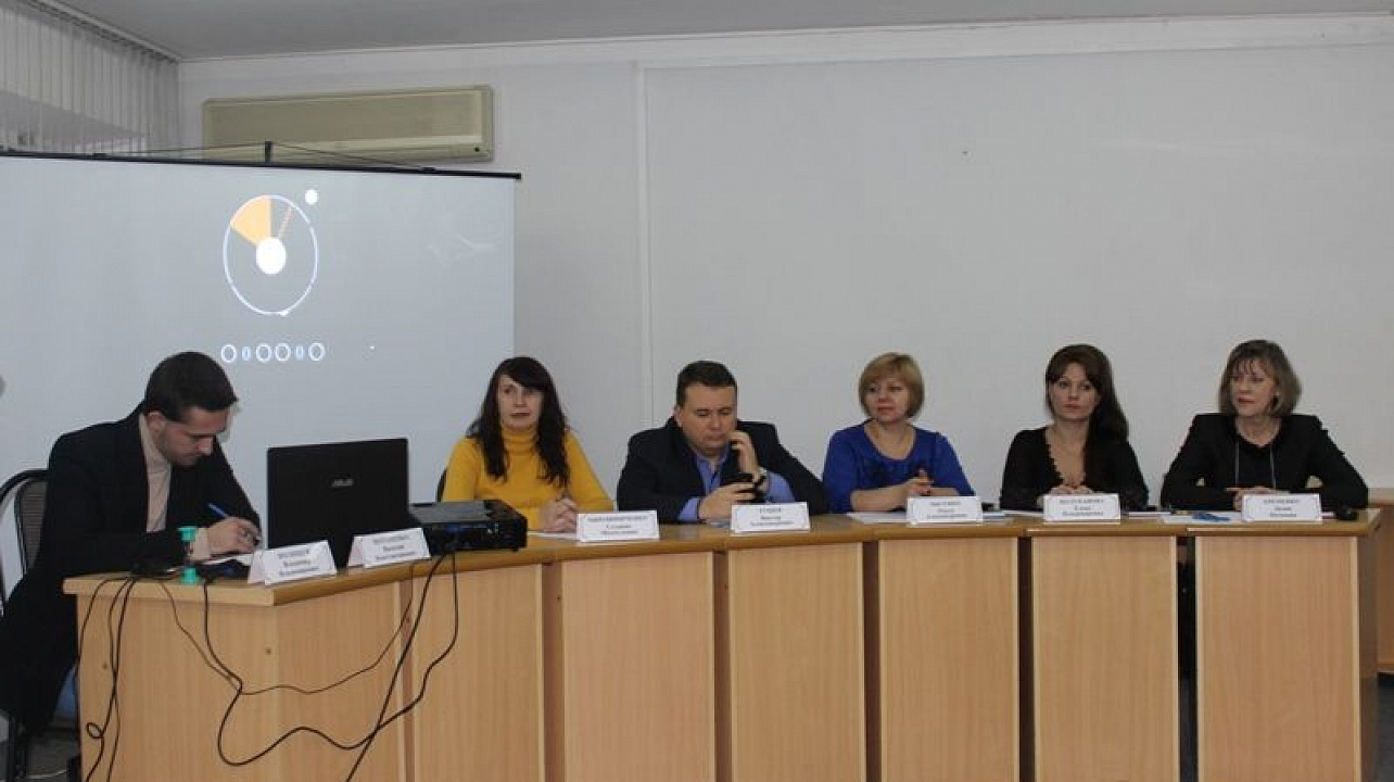 В администрации Центрального округа прошел брейн-ринг по избирательному праву