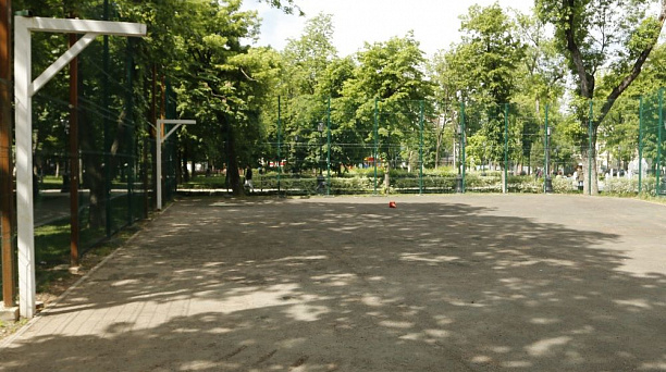 Евгений Первышов поручил до 1 июня восстановить щиты и кольца на баскетбольных площадках в сквере Дружбы народов Краснодара