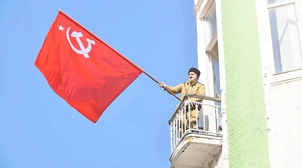 В честь 83-й годовщины освобождения Краснодара в центре города провели реконструкцию финального боя за город