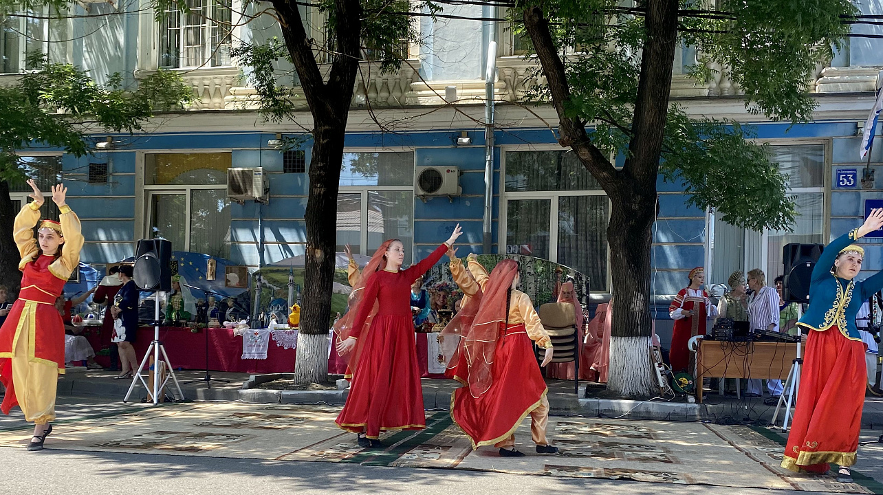 Национально-культурные объединения отпраздновали День России (6).jpg