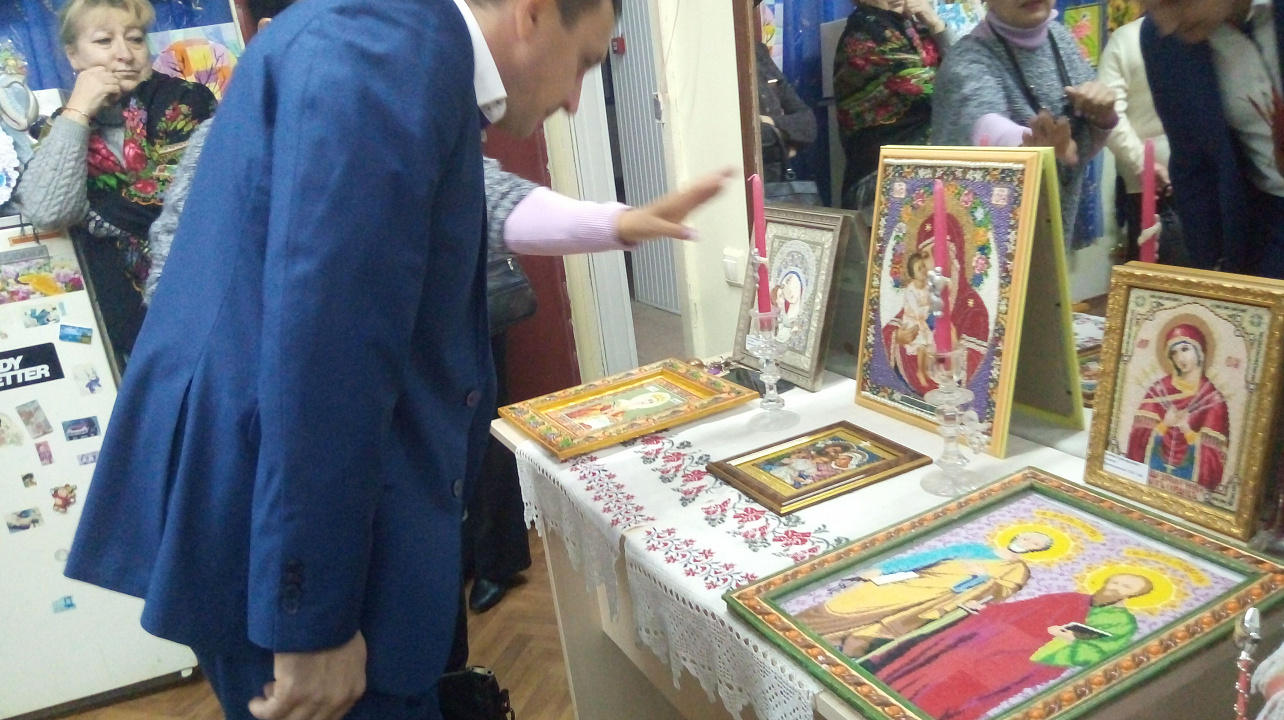 В помещении территориального центра №26 открылась выставка народного творчества