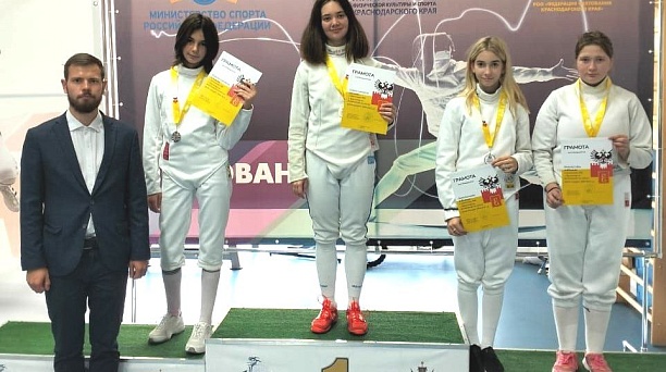 Стали известны победители и призёры городского первенства по фехтованию