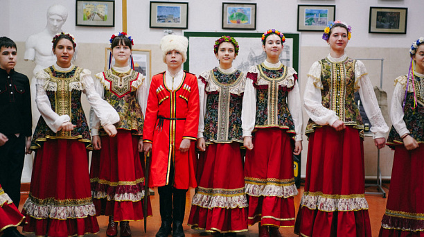 Открытие в Краснодаре выставки детских рисунков «Краснодар и Белград глазами детей»