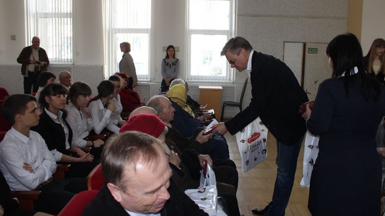 В администрации Центрального округа состоялось торжественное вручение юбилейных медалей