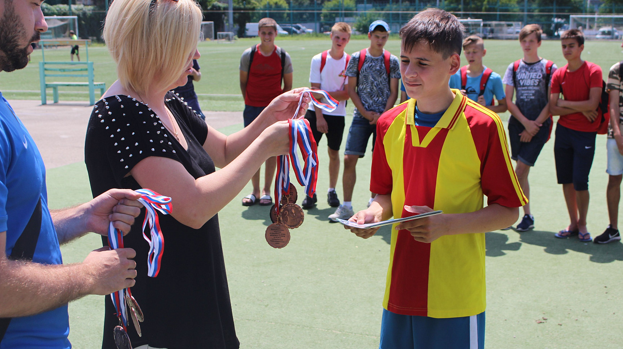 Определены команды, вышедшие в III этап Всекубанского турнира по футболу