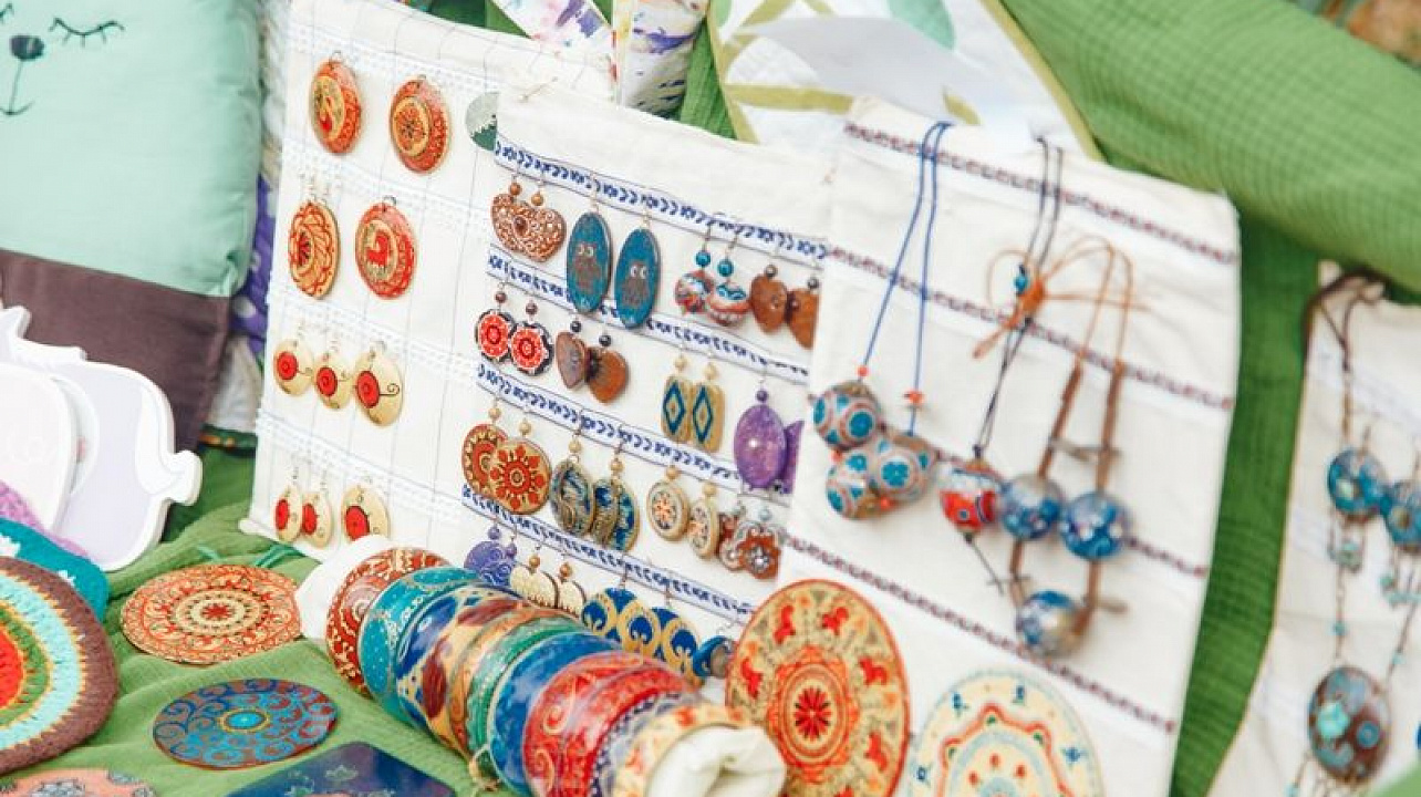 В Центральном округе прошла акция "Первый детский уличный маркет – Конструктор"