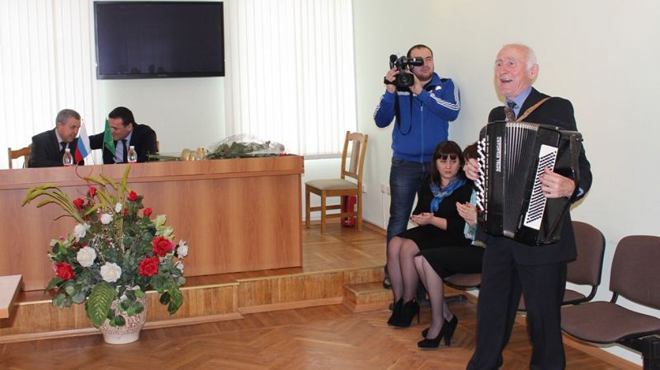 Центральный округ и Тахтамукайский район продлили договор о сотрудничестве