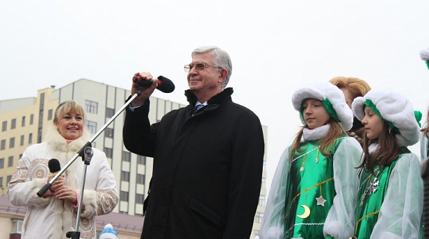На Театральной площади открылась главная городская ёлка
