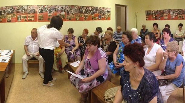 В Славянском микрорайоне прошел выездной прием специалистов налоговой службы