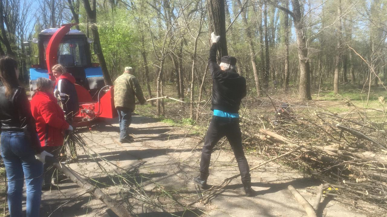 В парке Победы продолжается подготовка к открытию сезона отдыха