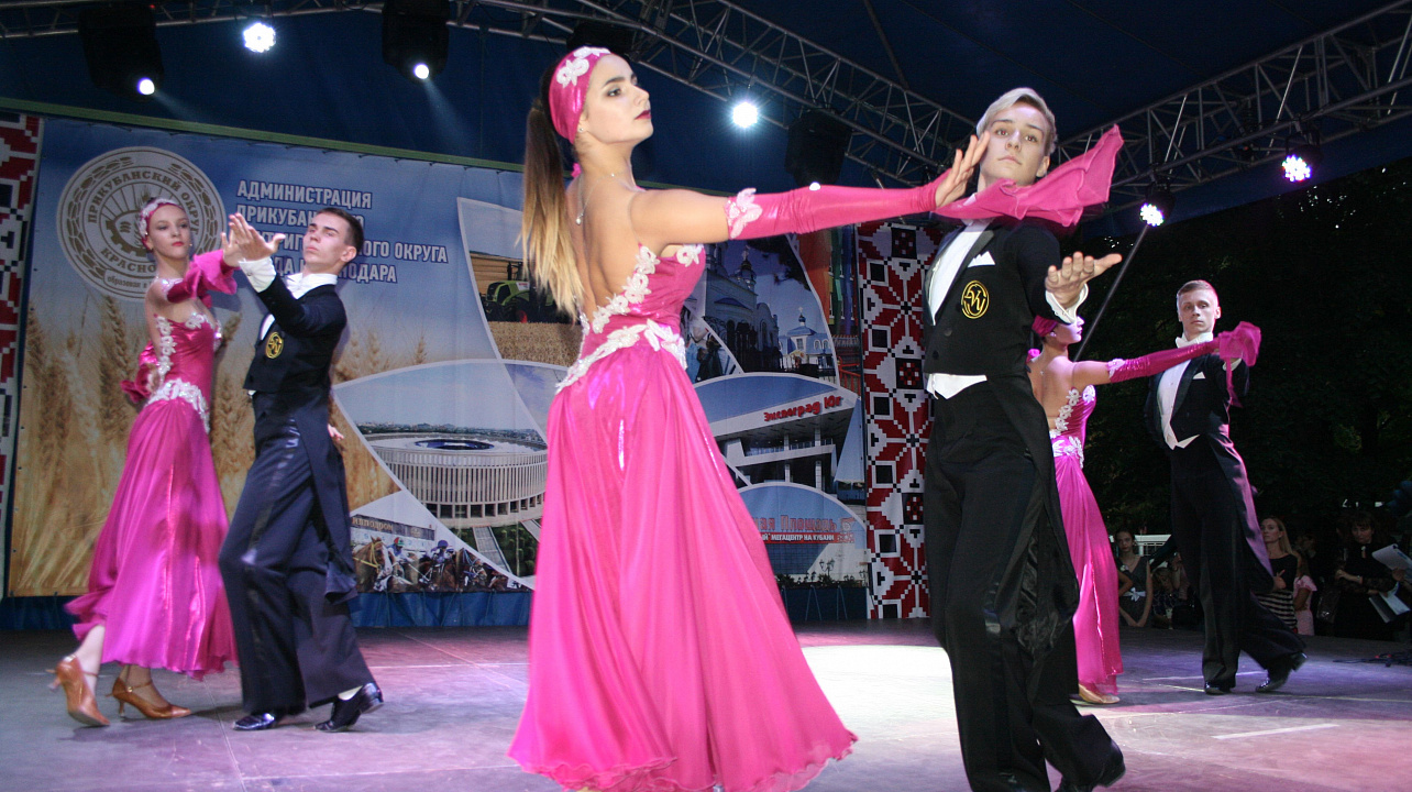 День города в Прикубанском округе встретили фестивалем цветов