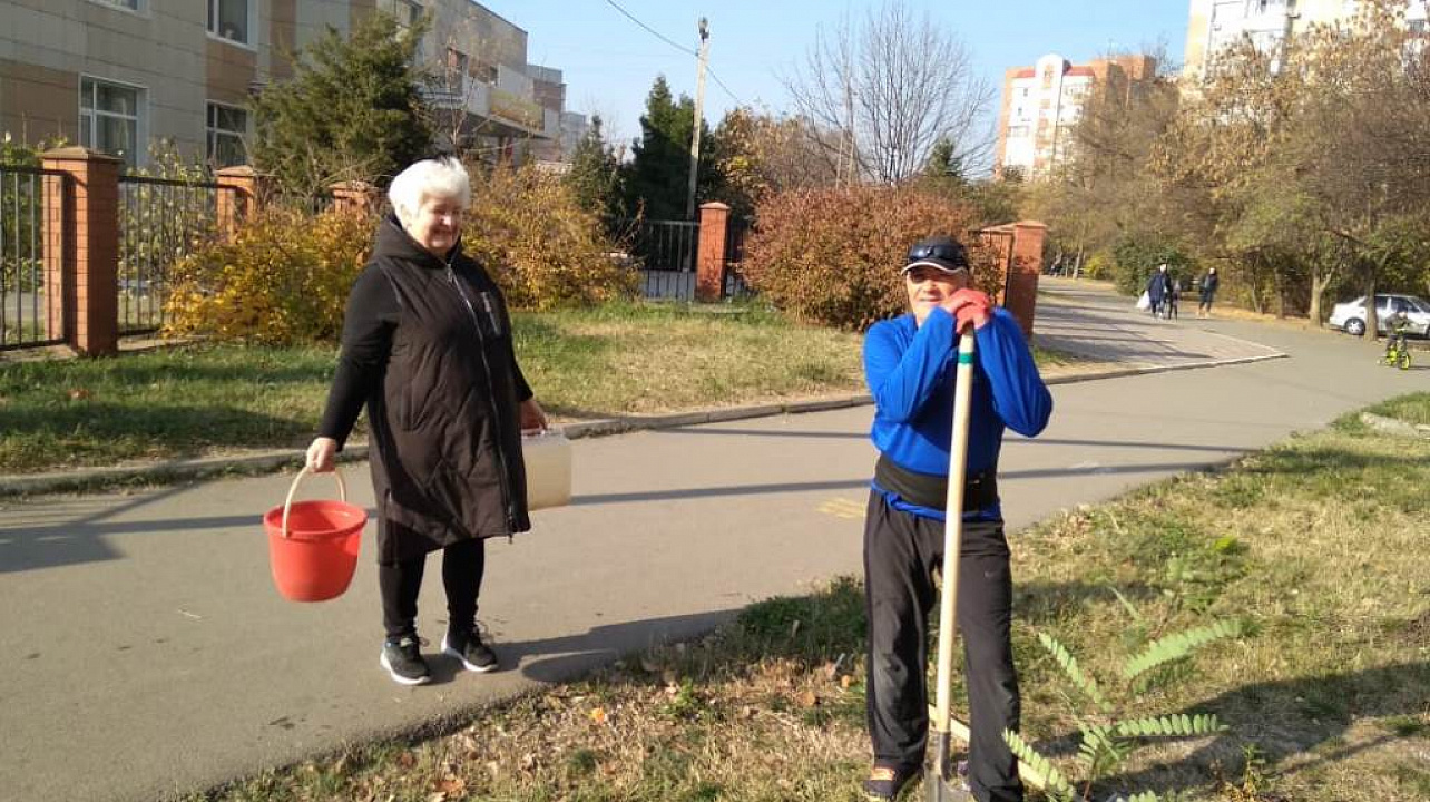 В Юбилейном микрорайоне прошел «зеленый» субботник