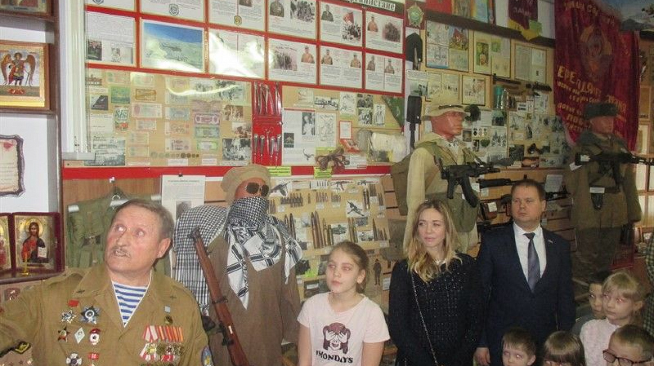 В музее боевой славы Прикубанского отделения РСВА прошла экскурсия для многодетных семей.jpg