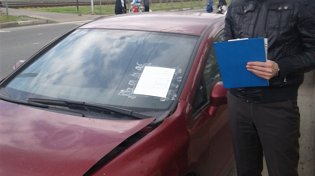 На территории Западного округа проведен мониторинг улиц с целью выявления и уборки транспортных средств, брошенных собственниками