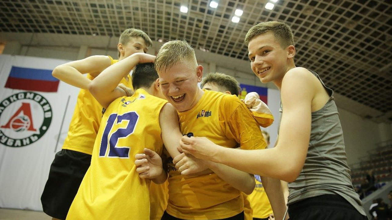 Школьники Западного округа стали победителями чемпионата  Юниорской баскетбольной лиги